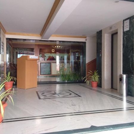 纳哈尔曼彻斯特酒店 哥印拜陀 外观 照片