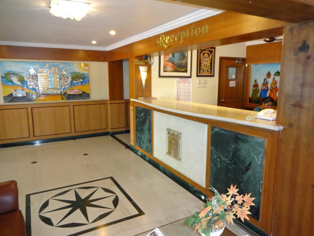 纳哈尔曼彻斯特酒店 哥印拜陀 外观 照片